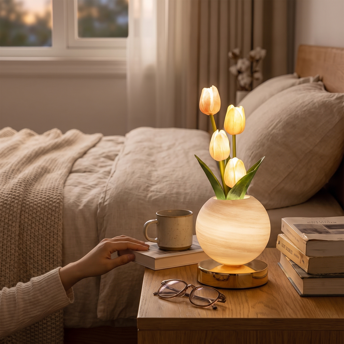 Bloom Decorative Tulip LED Lamp